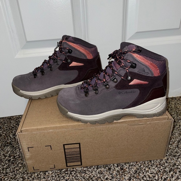 Columbia Womens Water Lace up Boots Purple and Pink Size 5 Wide - Picture 1 of 9